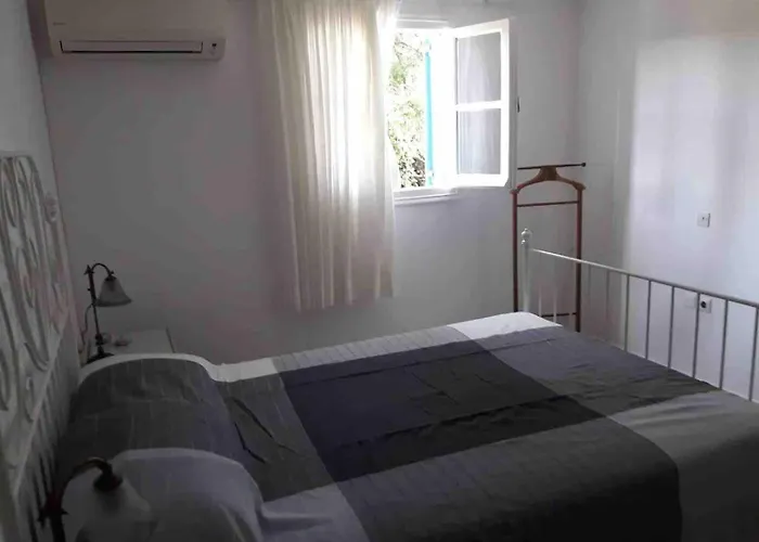 Cozy For Rent In Kythera * Kýthira